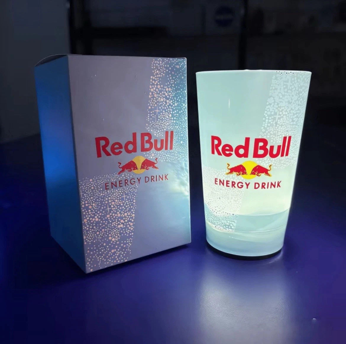 Red bull LED-Leuchtbecher Wasseraktivierter Leuchtbecher mit Strohhalm - Zonify